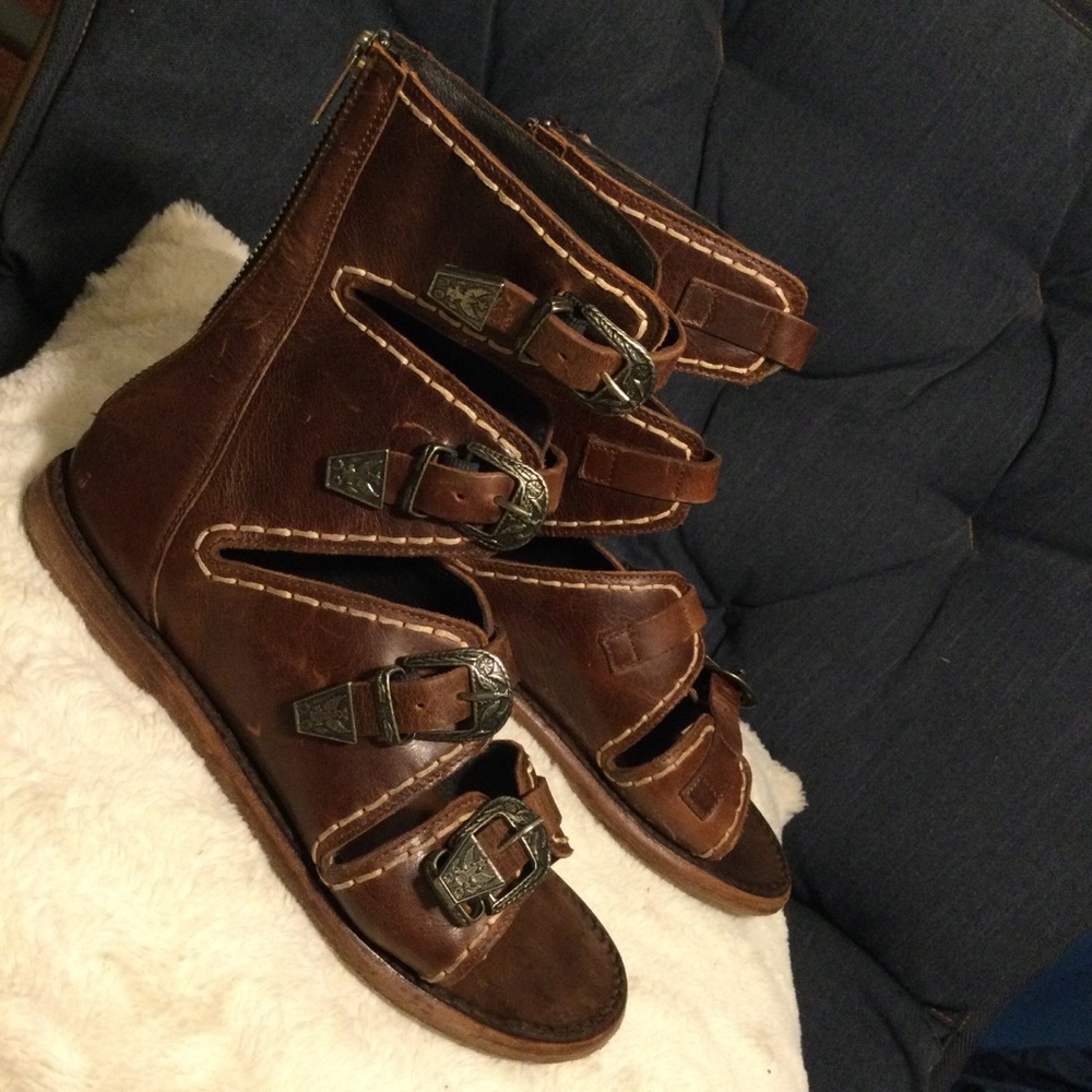 CLEOPATRA Freebird size 8 Cognac